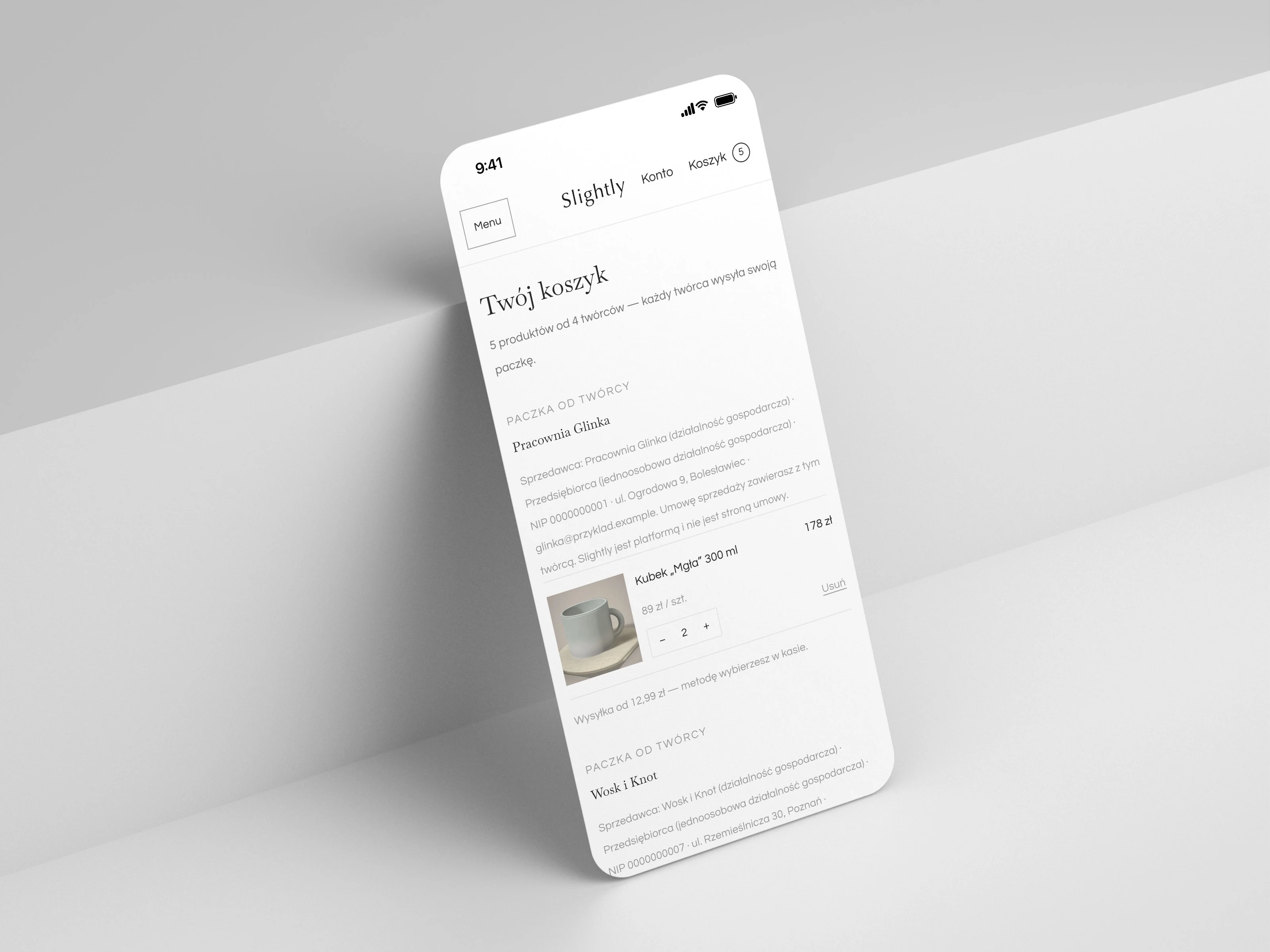 Koszyk Slightly na iPhonie: produkty pogrupowane według pracowni i podsumowanie zamówienia